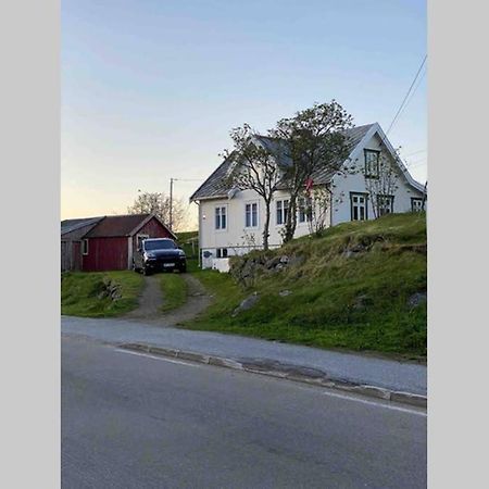 Nordlandshuset "Lottebakken", Ballstad In Lofoten Exterior photo