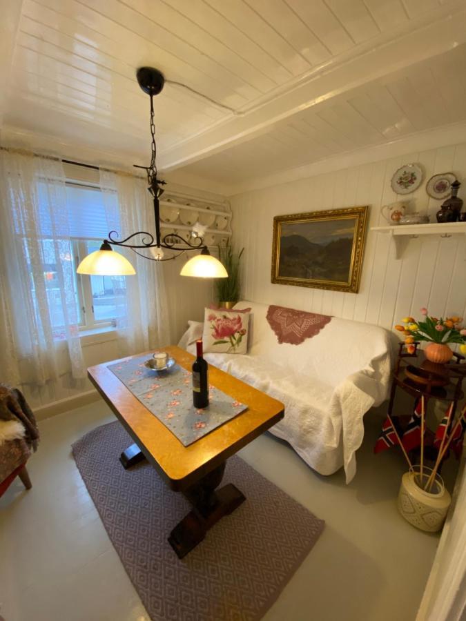 Nordlandshuset "Lottebakken", Ballstad In Lofoten Exterior photo